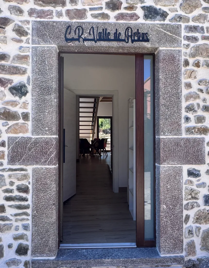 Entrada de la casa rural
