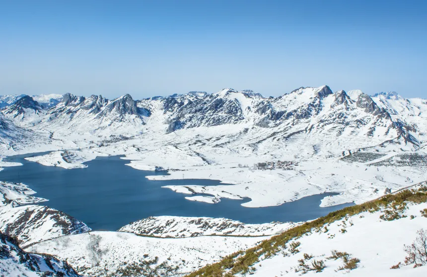 Vista de sendero de montaña