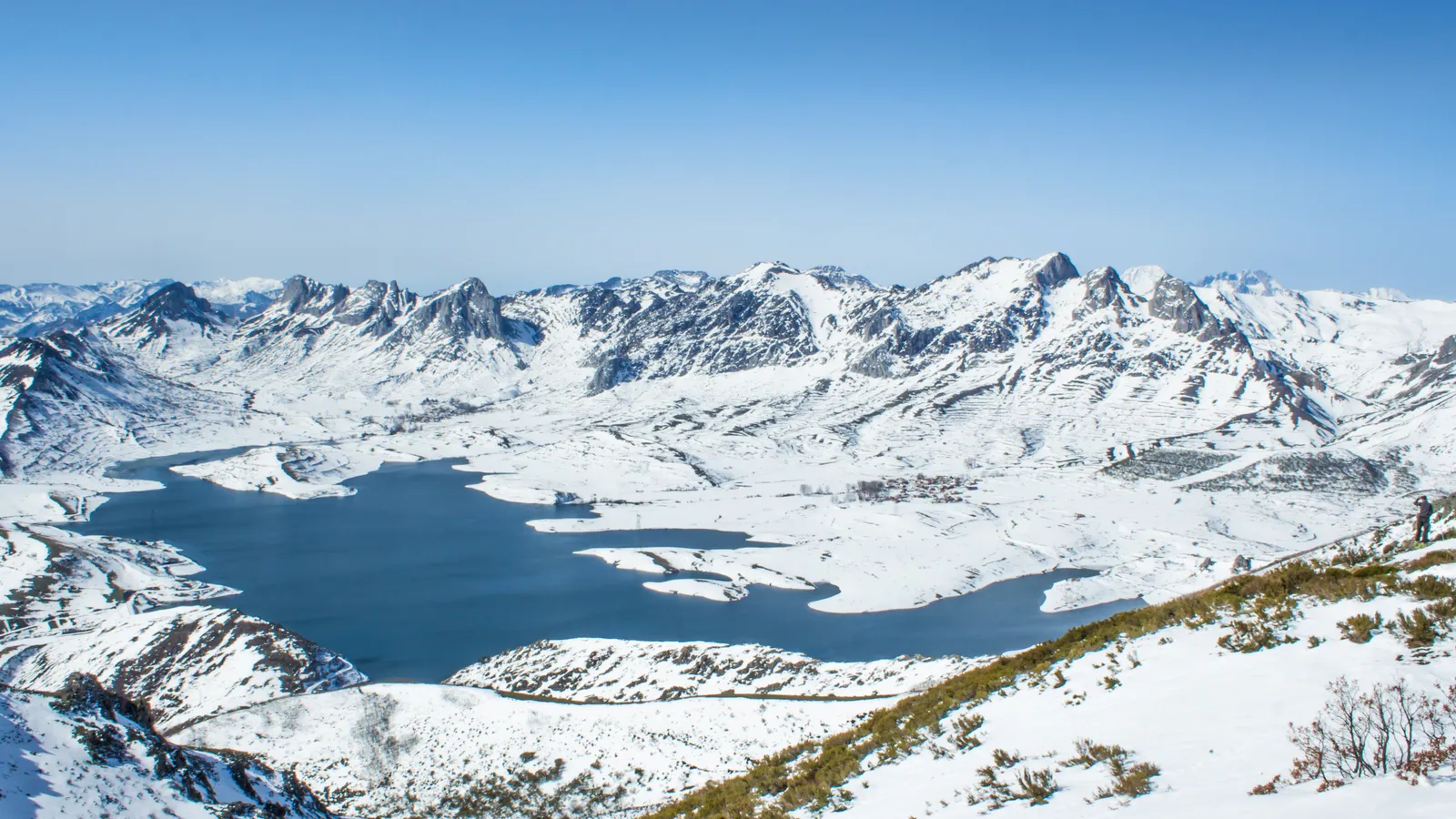 Vista panorámica del Valle de Arbás